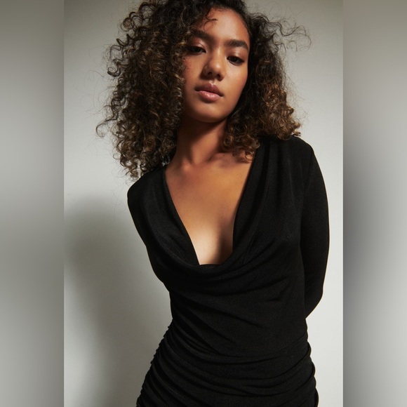 Cowl neck mini dress - Picture 5 of 11